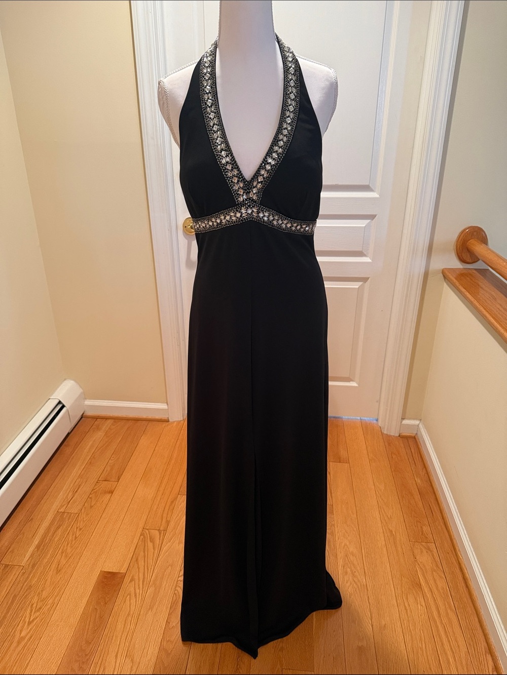 DE LARU Stunning Black Evening Dress with Embellished Neckline, hidden zipper